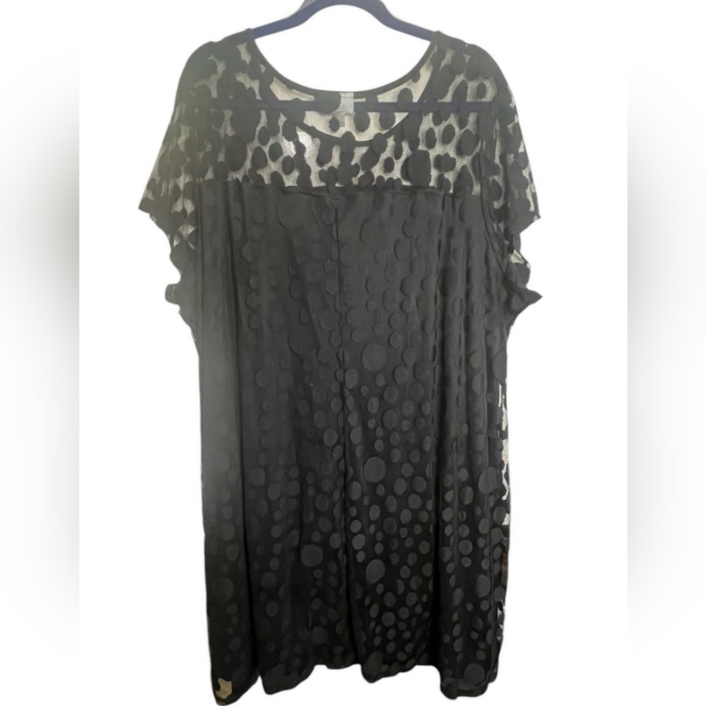 EUC Avenue Polka Dot Lace Dress